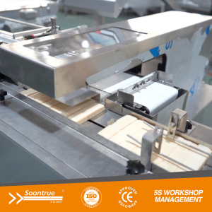 Automatic wafer packaging line